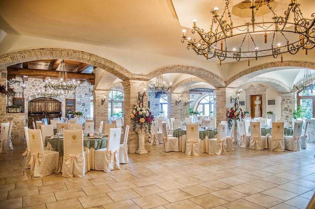 Le Gole Ristorante & Resort Челано Екстериор снимка