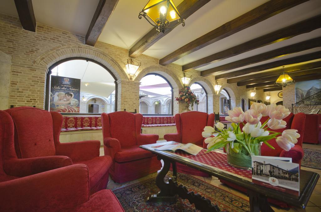 Le Gole Ristorante & Resort Челано Екстериор снимка