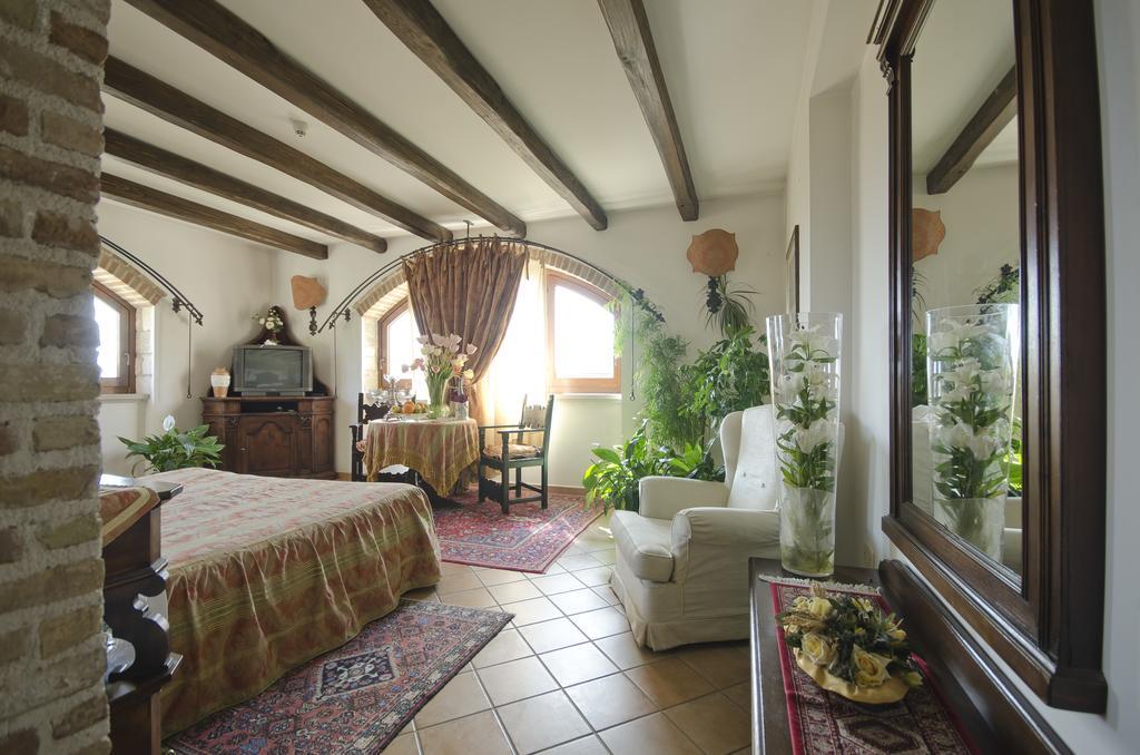 Le Gole Ristorante & Resort Челано Екстериор снимка
