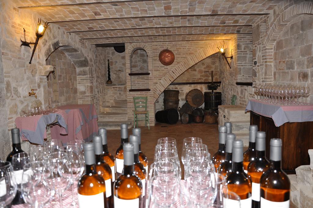 Le Gole Ristorante & Resort Челано Екстериор снимка