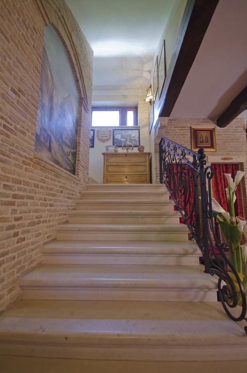 Le Gole Ristorante & Resort Челано Екстериор снимка