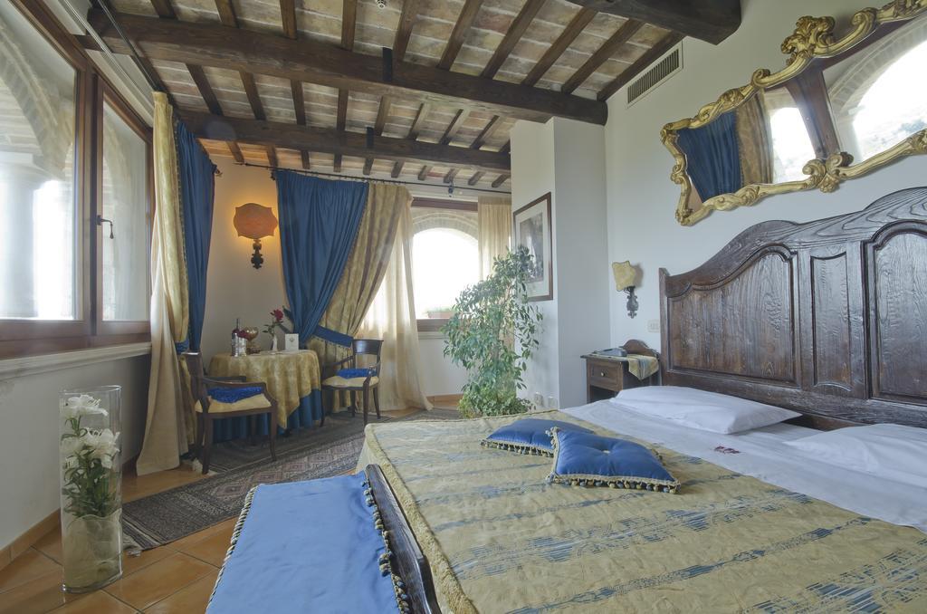 Le Gole Ristorante & Resort Челано Екстериор снимка